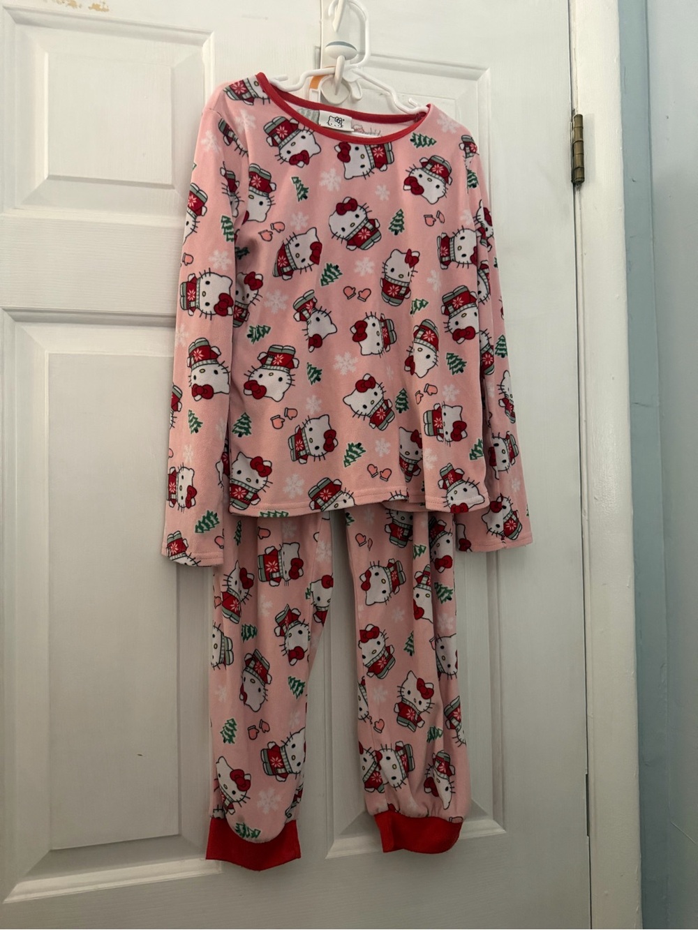 Hello Kitty by Sanrio Girls 7/8 Pink Christmas Holiday Fleece Pajama Set